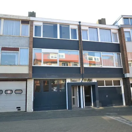 Holiday home Sluiterstraat 19 *