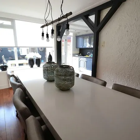 Sluiterstraat 19 * Katwijk aan Zee